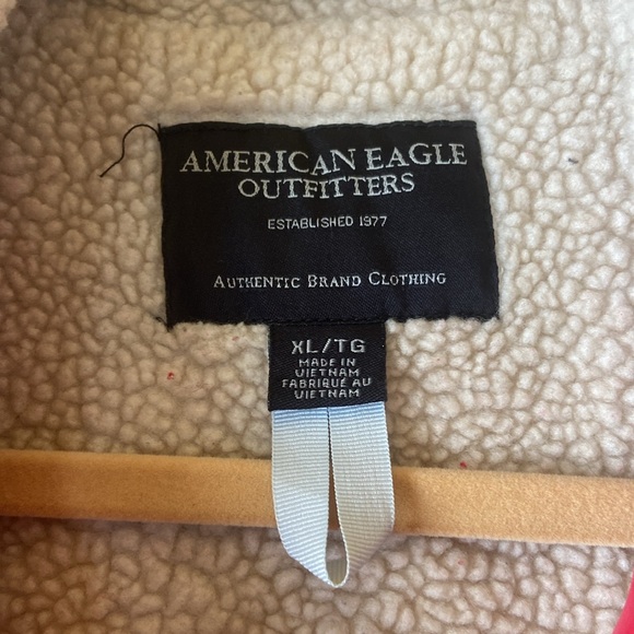 American Eagle Outfitters Woman’s Puffer Vest Shelter Series size XL - Picture 2 of 13